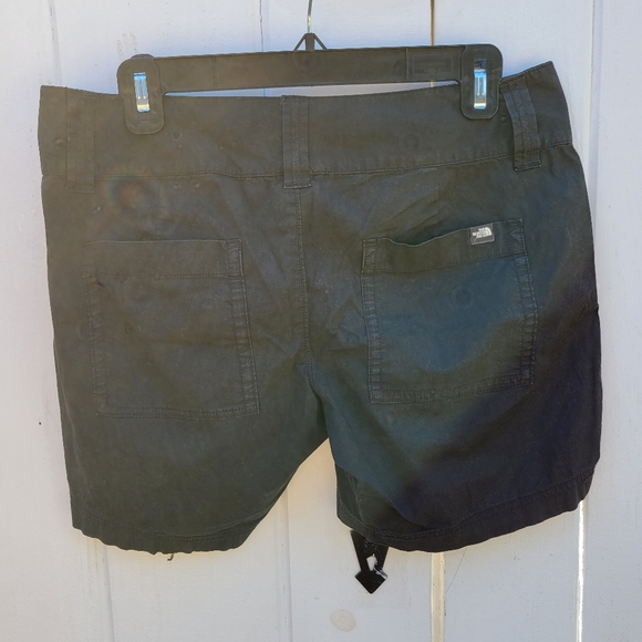 The North Face Black 4 Pockets Casual Sport Shorts Size 6‎ - Picture 9 of 10